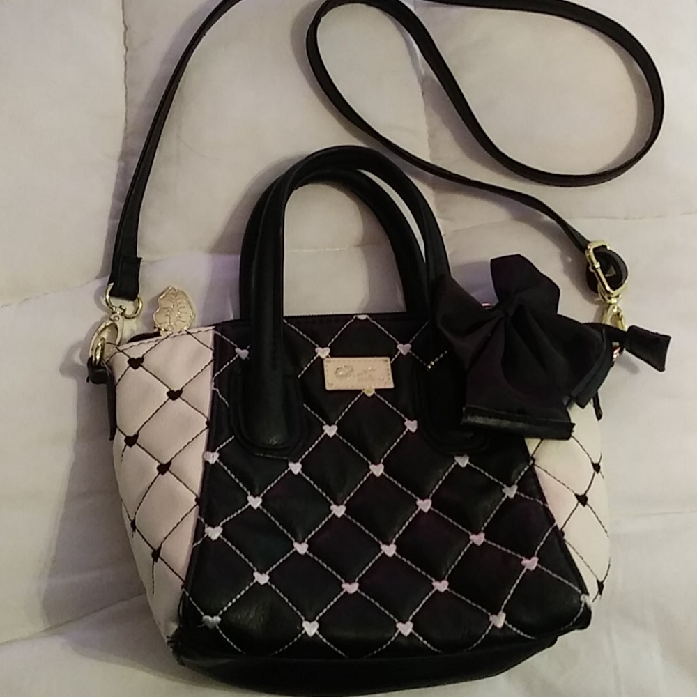 BETSEY JOHNSON. Purse